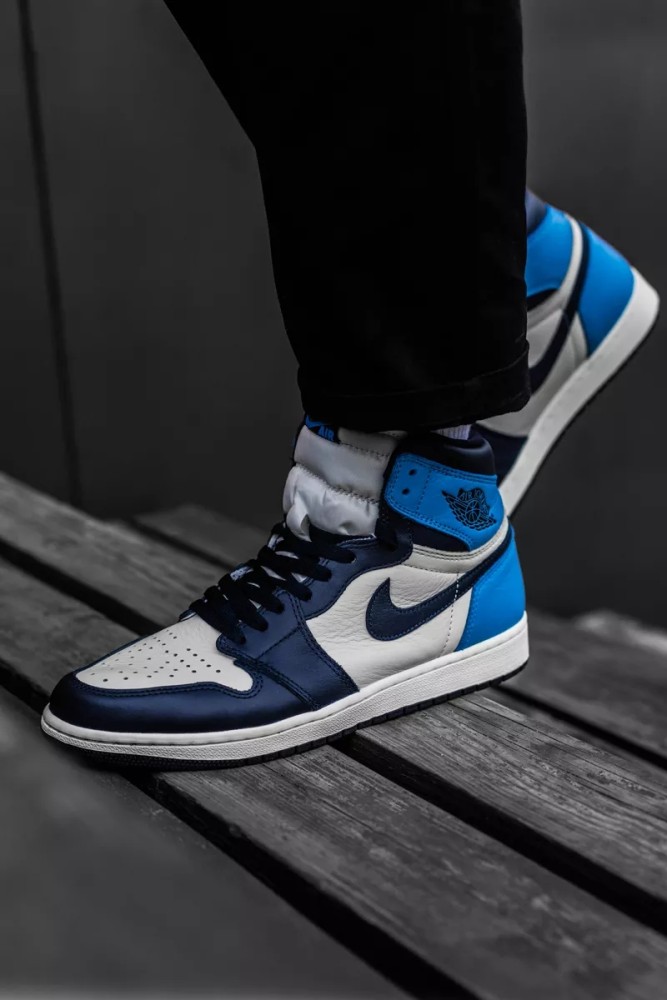 Air Jordan 1 Retro High OG “Obsidian” 555088-140