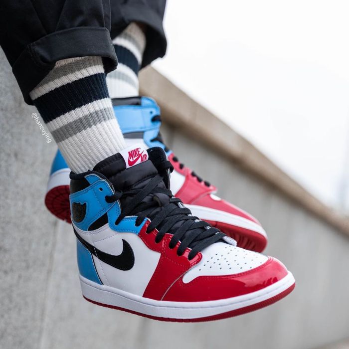 Air Jordan 1 High OG “Fearless” CK5666-100
