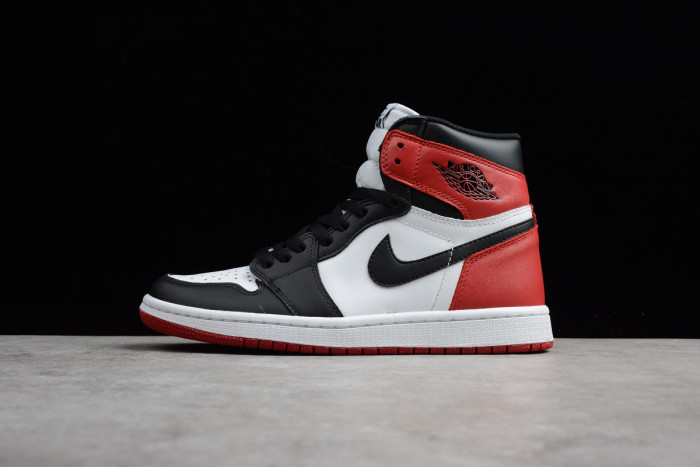 Air Jordan 1 Retro OG High “Black Toe” 555088-125