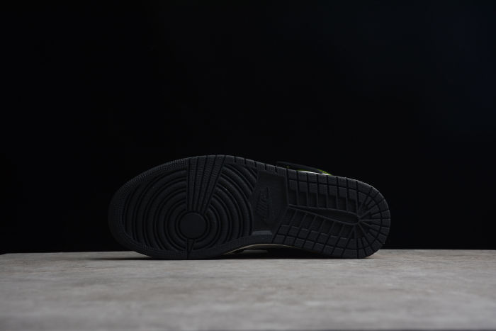 Air Jordan 1 High OG “Volt University Gold” 555088-118