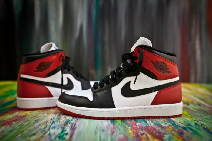 Air Jordan 1 Retro OG High “Black Toe” 555088-125