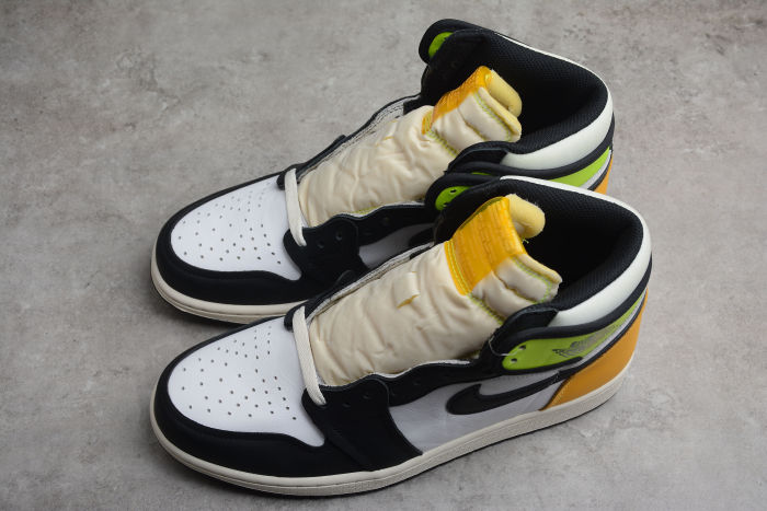 Air Jordan 1 High OG “Volt University Gold” 555088-118