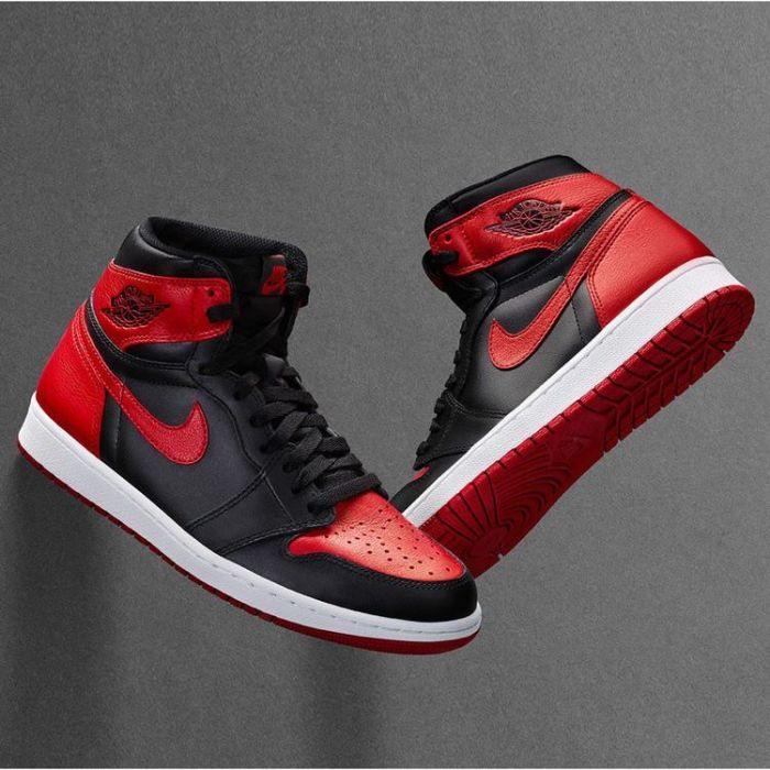 Air Jordan 1 OG High “Banned” Black Red 555088-001