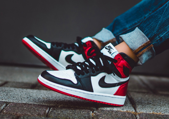 Air Jordan 1 Satin “Black Toe” WMNS CD0461-016