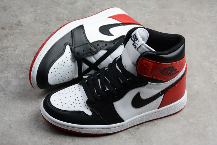Air Jordan 1 Retro OG High “Black Toe” 555088-125