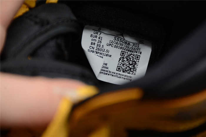 Air Jordan 1 High OG “Pollen” Black Yellow 555088-701