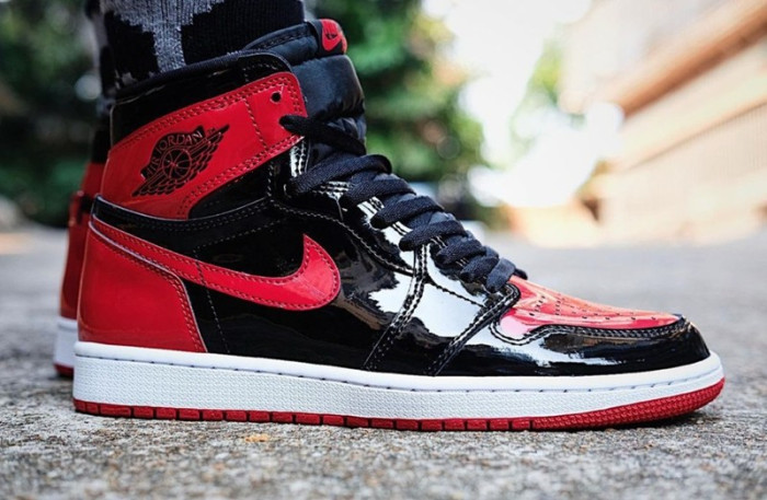 Air Jordan 1 Retro High OG Bred Patent 555088-063