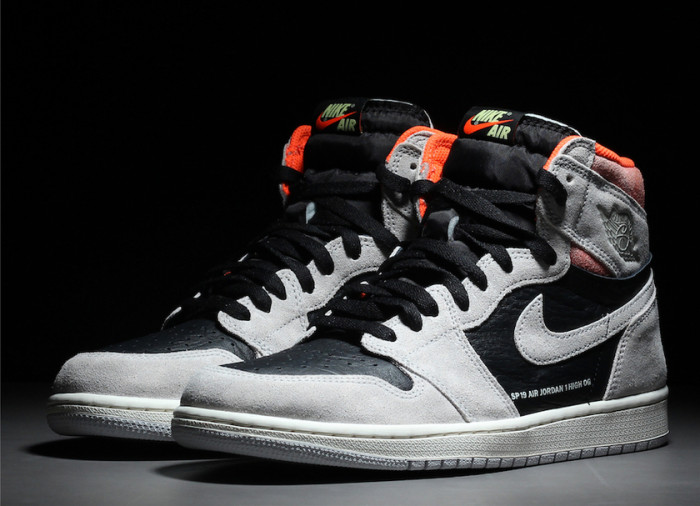 Air Jordan 1 Retro High OG “Neutral Grey” 555088-018