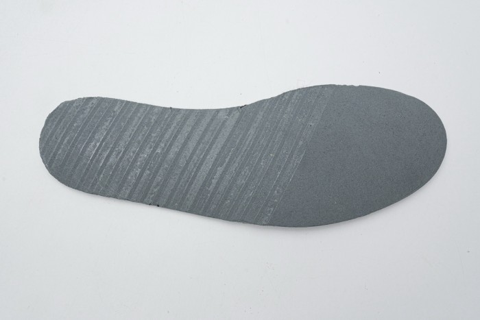 Fragment x Air Jordan 1 High OG 716371-040