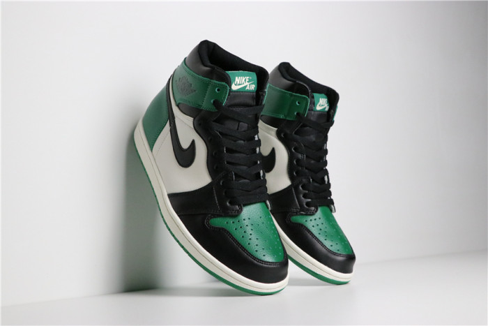 Air Jordan 1 “Pine Green” 555088-302