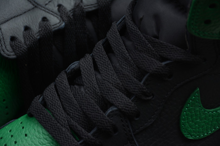Air Jordan 1 “Pine Green” 555088-030