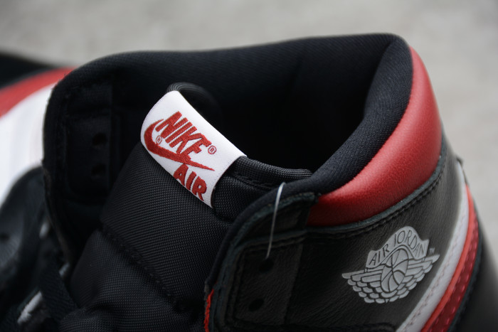 Air Jordan 1 Retro High OG “Gym Red” 555088-061