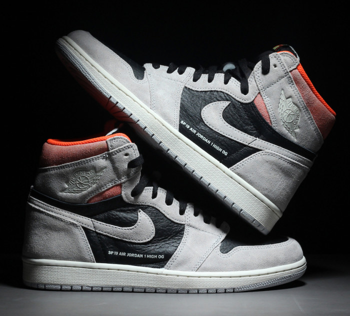 Air Jordan 1 Retro High OG “Neutral Grey” 555088-018