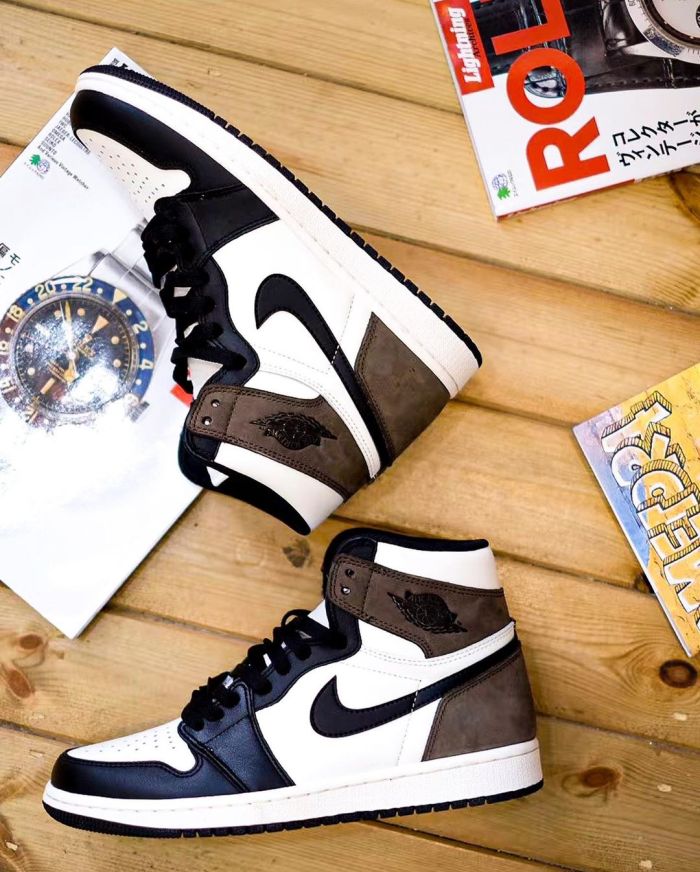 Air Jordan 1 High OG “Dark Mocha” 555088-105