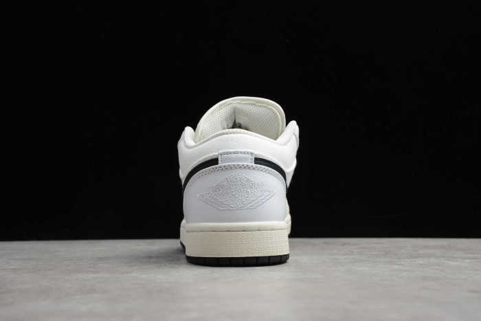 Air Jordan 1 Low 'Astrograbber' DC3533-100