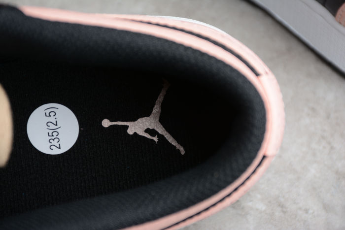 Air Jordan 1 Low Crimson Tint 553560-034