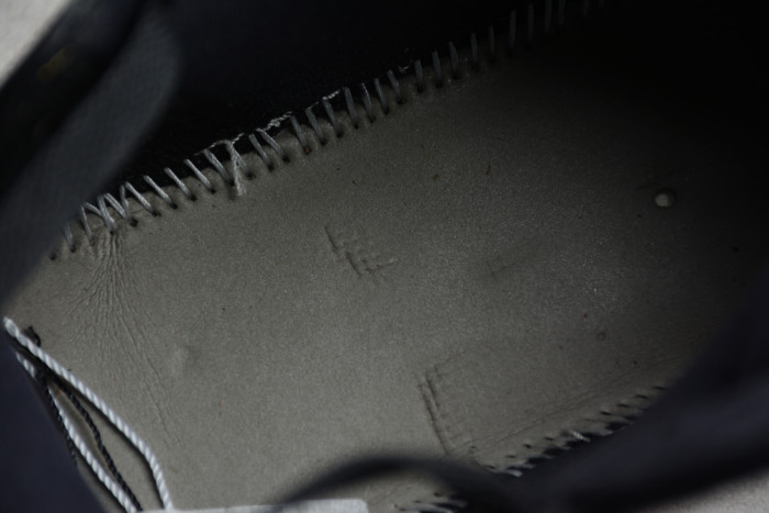 Nike Air Jordan 1 Mid Bred Toe Black/Gym Red-White 554724-066