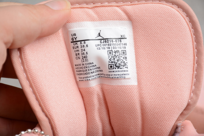 Air Jordan 1 Low Coral Stardust Club Gold CJ9216-676