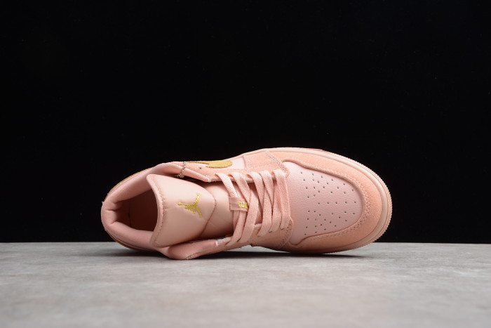 Air Jordan 1 Low Coral Stardust Club Gold CJ9216-676