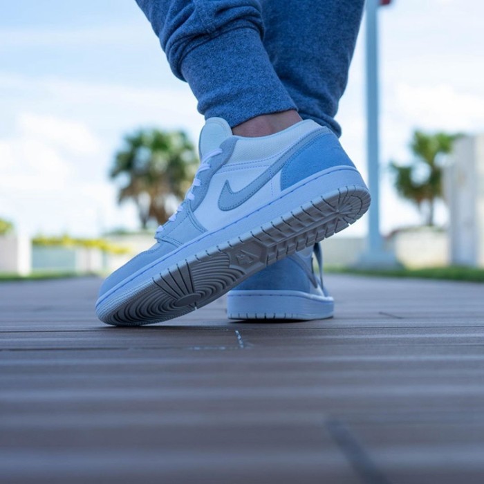 Air Jordan 1 Low “Paris” CV3043-100