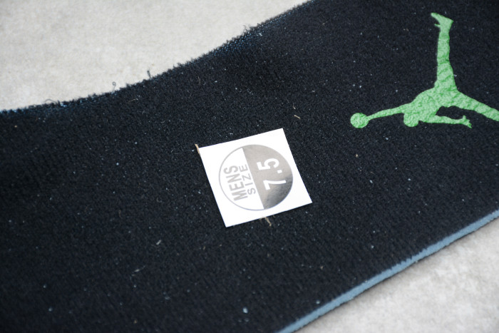 Air Jordan 1 Retro Low Pine Green 553558-301