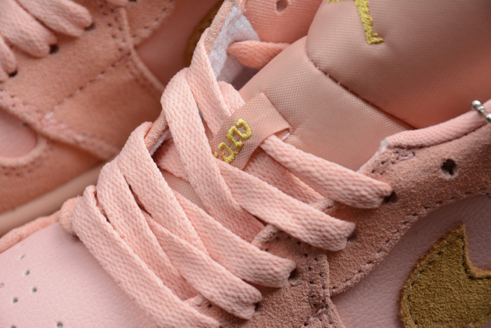 Air Jordan 1 Low Coral Stardust Club Gold CJ9216-676