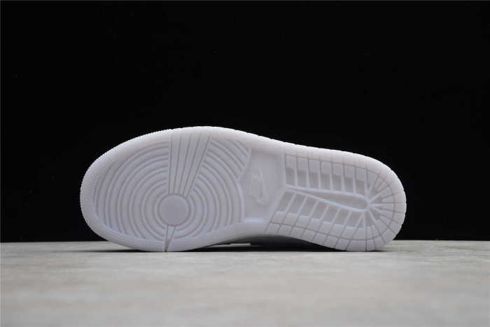 Air Jordan 1 Mid White Wolf Grey Blue BQ6472-105