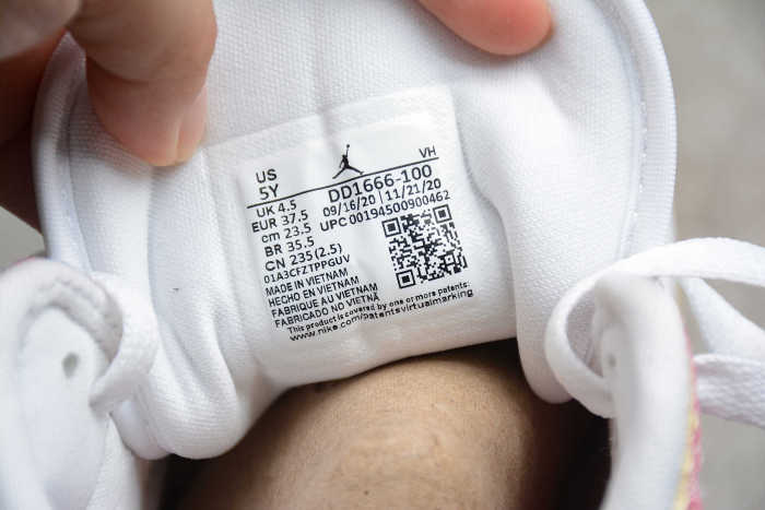 Air Jordan 1 Mid Paint Drip DD1666-100