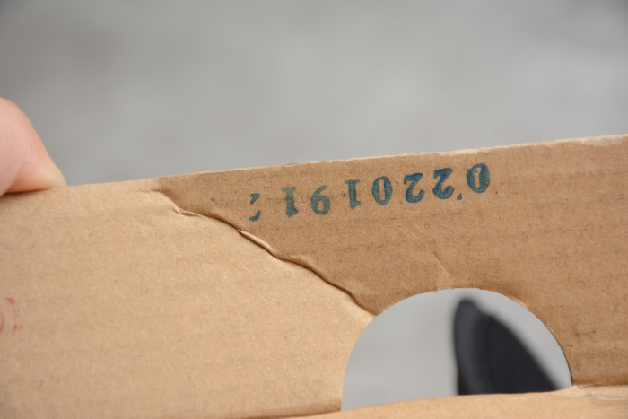 Air Jordan 1 Low 'Black Toe' 553558-116