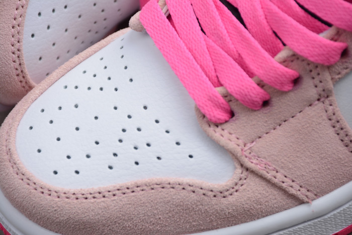 Air Jordan 1 Mid “Crimson Tint” 852542-801