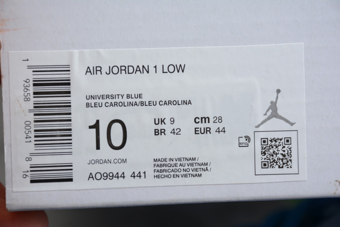 Air Jordan 1 Low UNC AO9944-441
