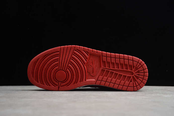 Air Jordan 1 Low “University Gold” 553558-606