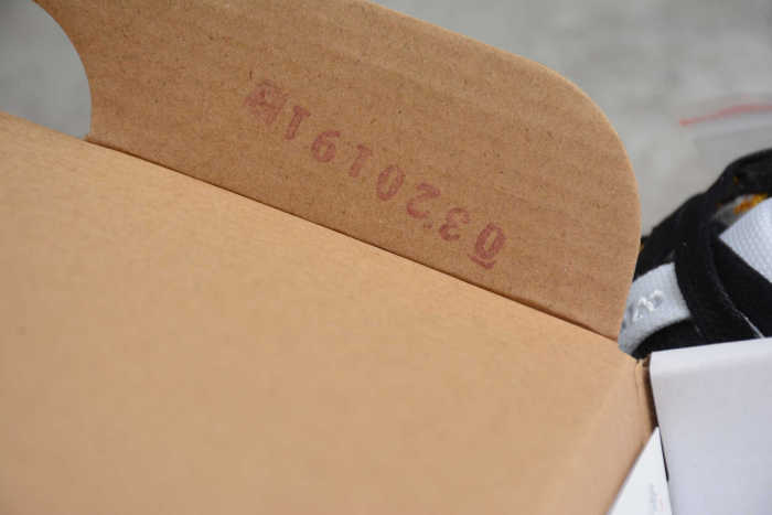 Air Jordan 1 Low 'Laser Orange' CZ4776-107