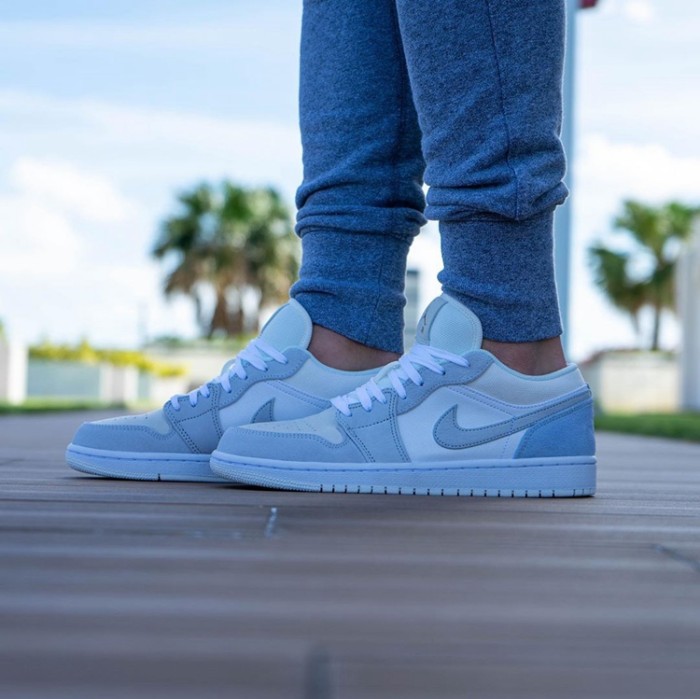 Air Jordan 1 Low “Paris” CV3043-100