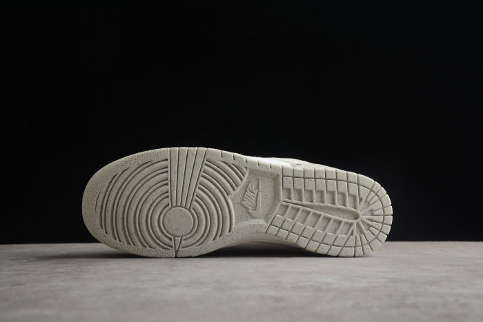 SB Dunk Low Disrupt 2 Desert Bronze DH4402-101