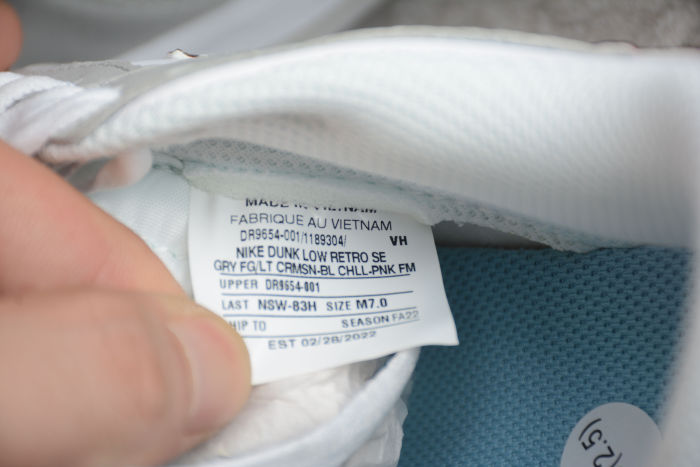 SB Dunk Low SE “Lottery” DR9654-001