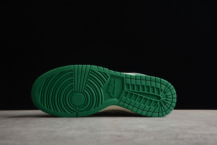 SB Dunk Low “Lottery” White Green Black DR9654-100
