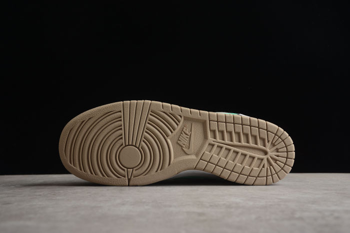 SB Dunk Low Green DX6063-131