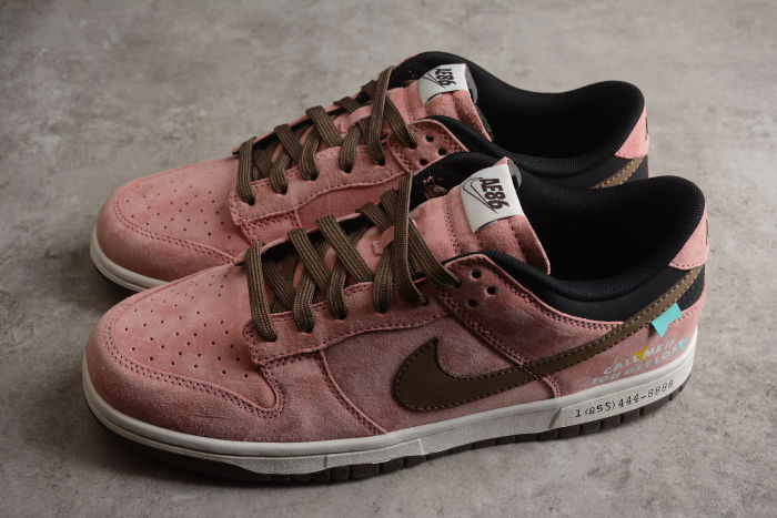 SB Dunk Low AE86 Tyler Pink DD1391-105