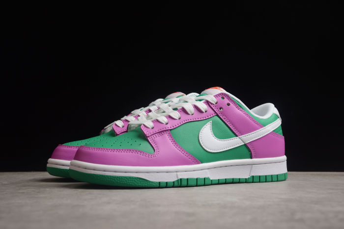 SB Dunk Low FD9924 311
