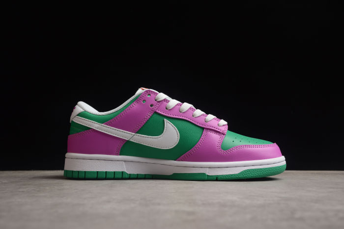 SB Dunk Low FD9924 311