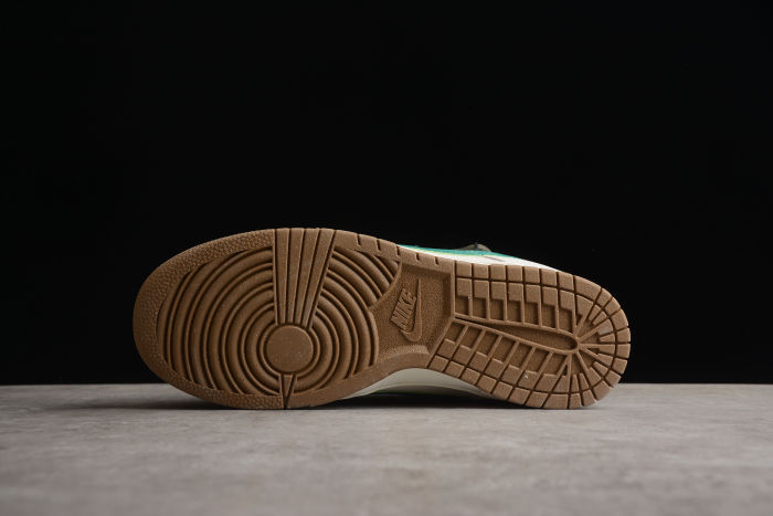 SB Dunk Low 85 Green DO9457-100