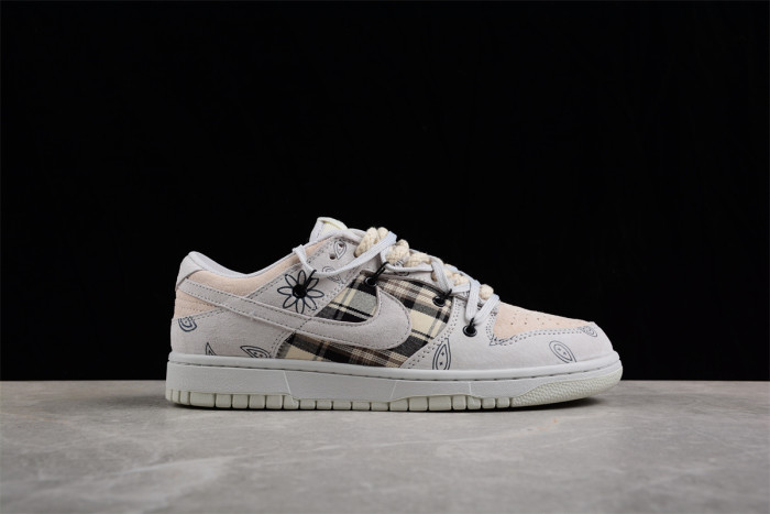 Futura x SB Dunk Low DD8338-001