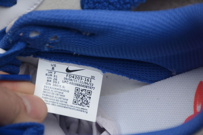 SB Dunk Low Year of the Rabbit White Blue Red FD4203-161