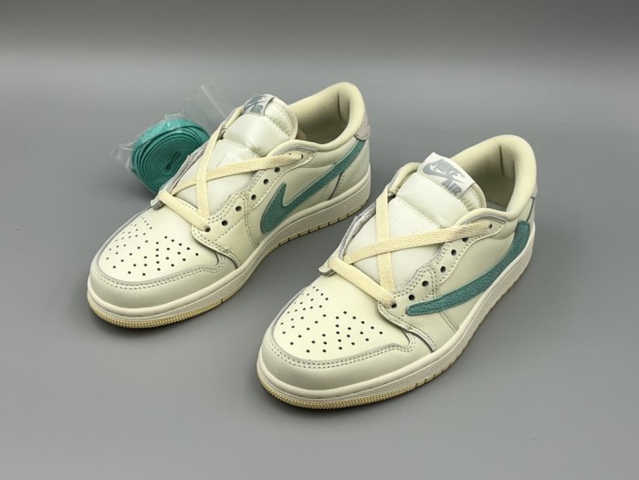 Travis Scott x Air Jordan 1 Beige