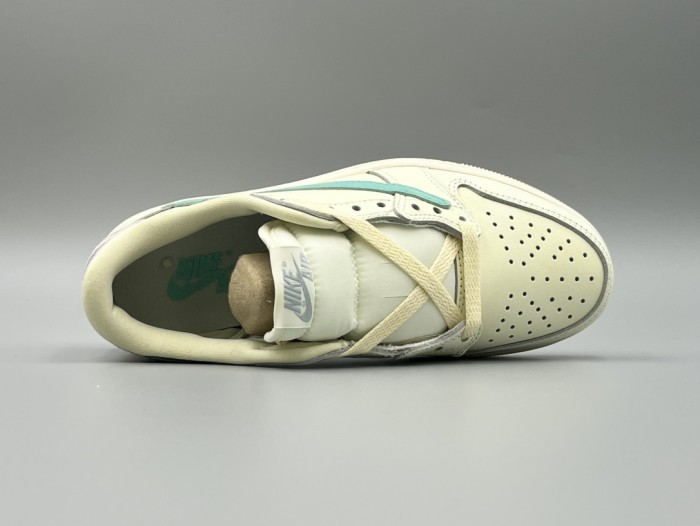 Travis Scott x Air Jordan 1 Beige