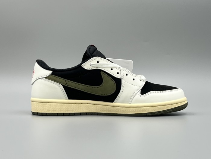 Travis Scott x Air Jordan 1 Beige