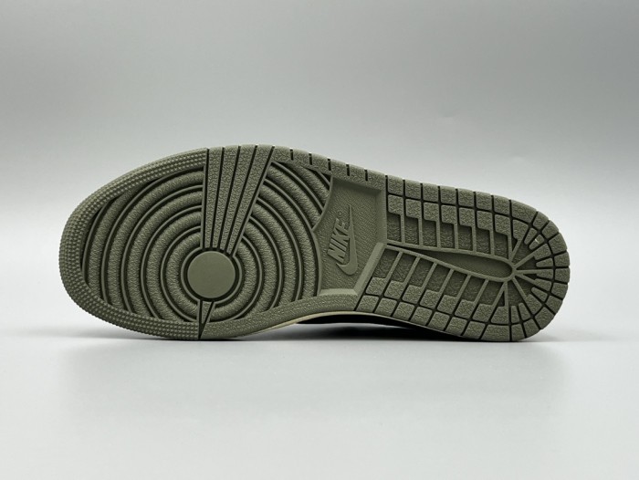 Travis Scott x Air Jordan 1 Beige