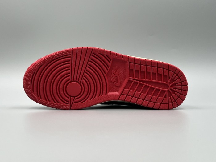 Travis Scott x Air Jordan 1 Black Red