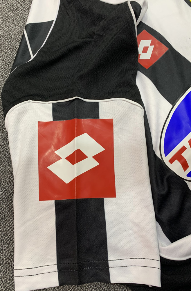 Juventus Home Retro Jersey 2002/03